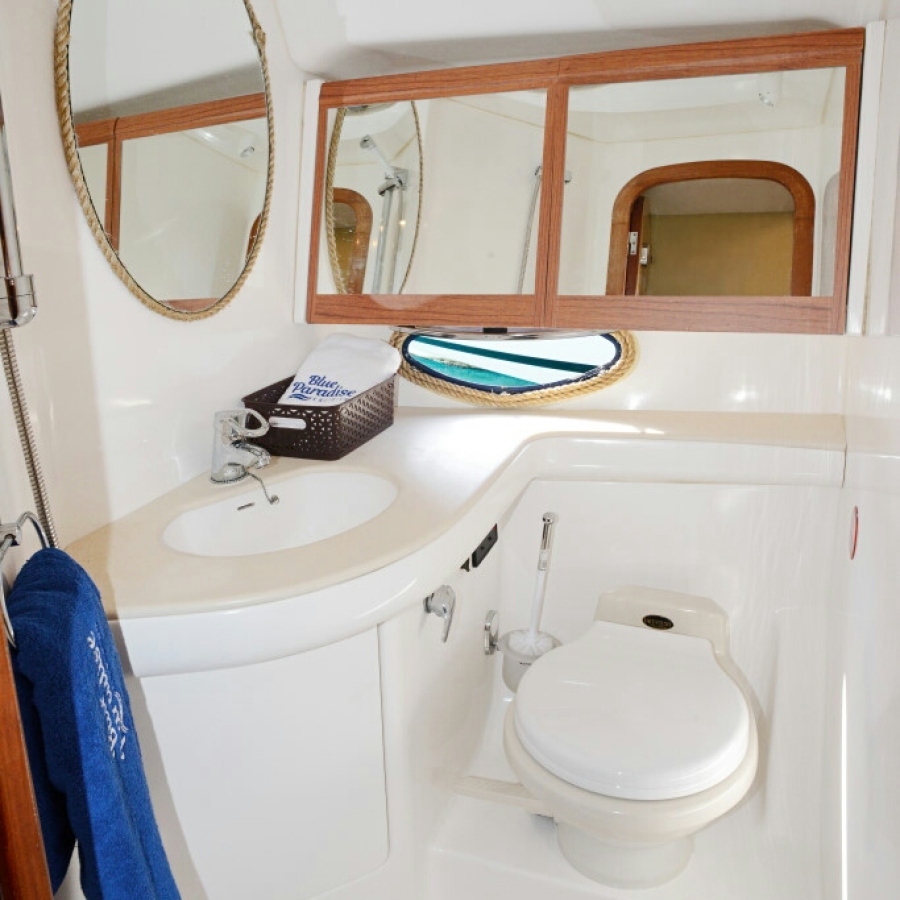 Catamaran - Thumb 10