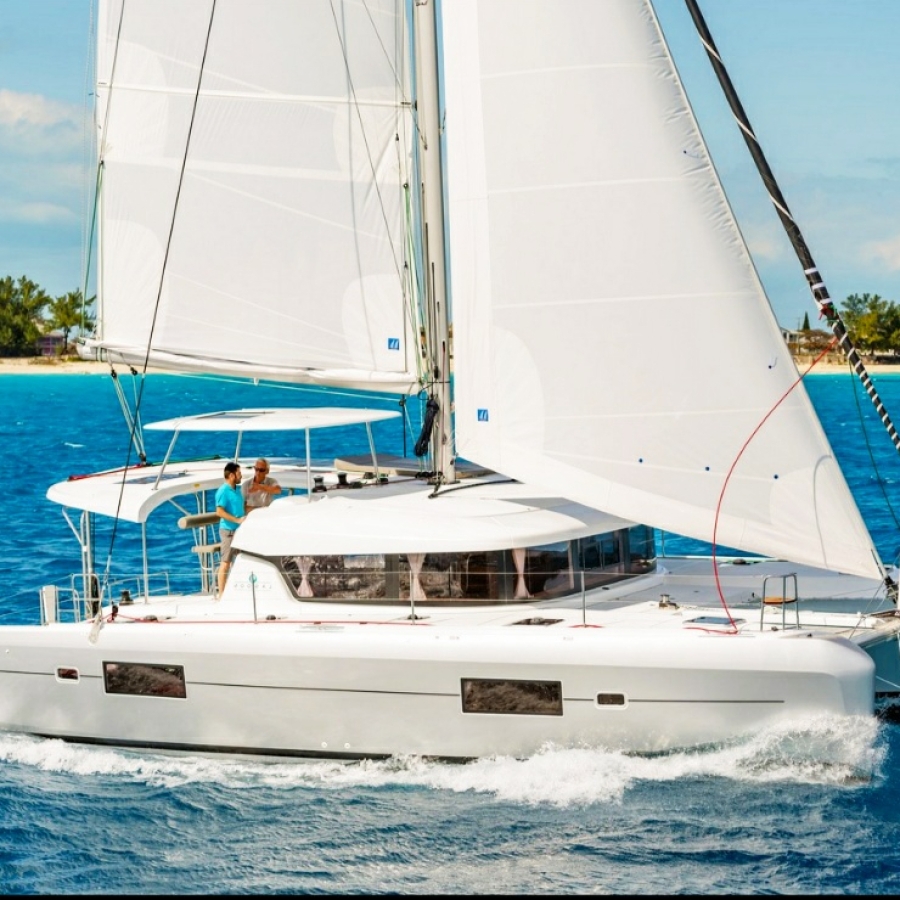 Catamaran - Thumb 4